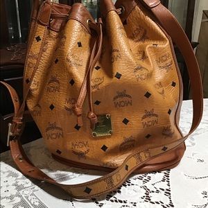 Meet your Posher, Ruth